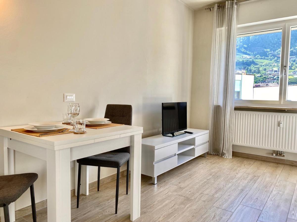 Bright Studio Apartment With Free Private Parking Meran Exterior foto